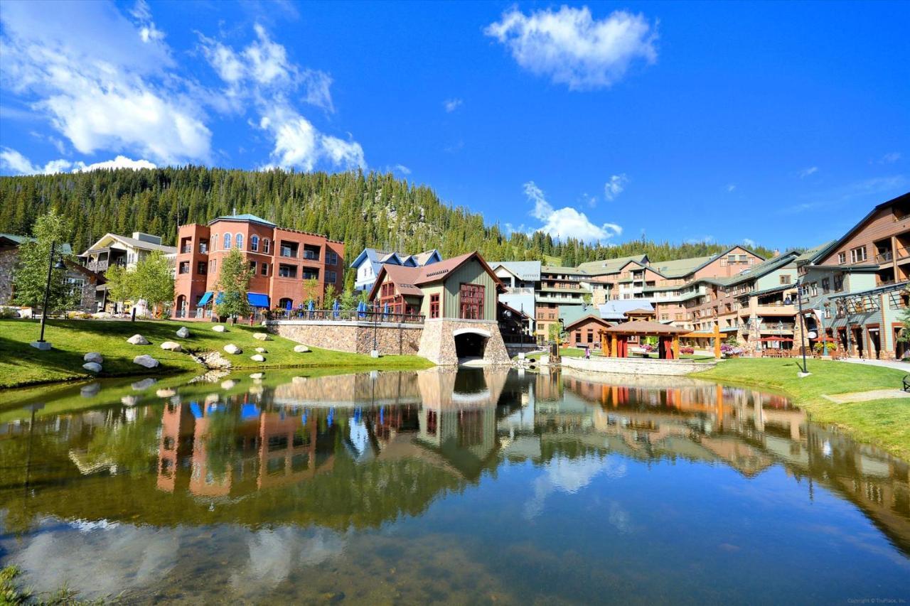 Ski-In/Ski-Out Luxury Condo: Mountain Views & Hot Tub Retreat Winter Park Exterior photo